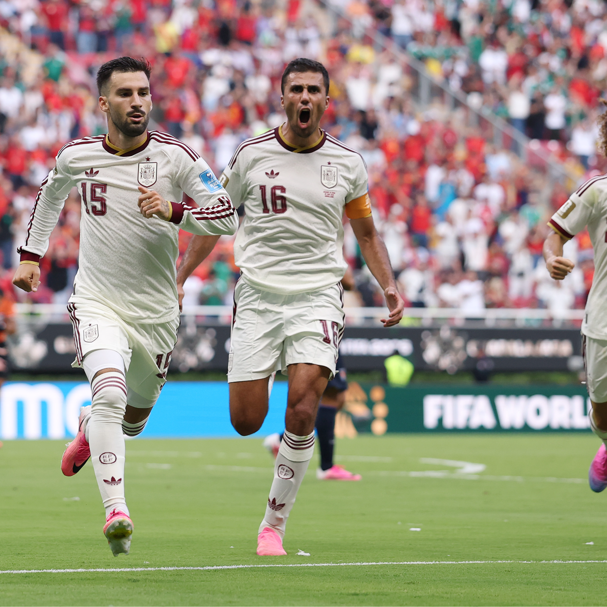 Imagen de Uruguay 0 - 1 España | ¡Álex Baena nos mete como primeros de grupo!