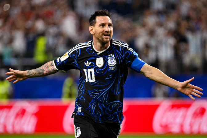 'TERTÚLIA ESPORTIVA' amb Jordi Martí, Danae Boronat, Tomás Roncero i Xavi Saisó: el Grand Départ del Tour a Barcelona, entrevista a Berni Álvarez, el paper de Messi al Mundial... episode artwork