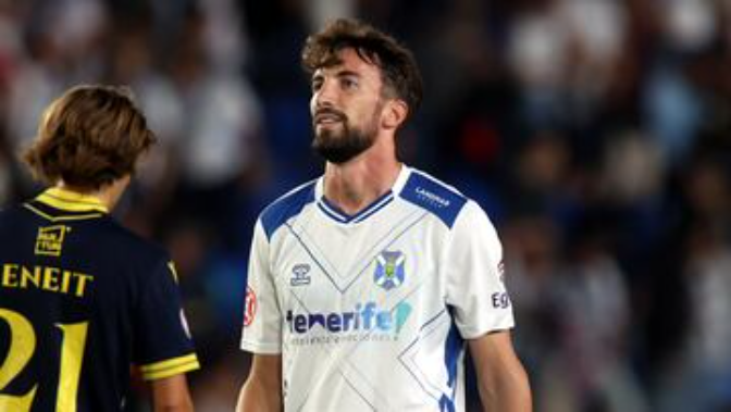 Javi Pérez se despide del CD Tenerife con gratitud pese a su poca participación por culpa de las lesiones episode artwork