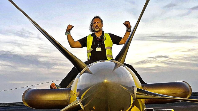Enrique Longueira, piloto contra incendios: “El miedo existe, pero bien gestionado también te mantiene vivo” episode artwork