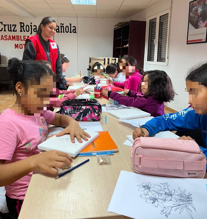 Entrevista con Adriana Ramírez, técnica en Cruz Roja Juventud y responsable de la Escuela de Verano. episode artwork