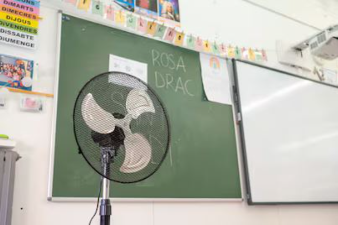 STEPV considera "insuficiente" la ayuda para aire acondicionado en los colegios episode artwork
