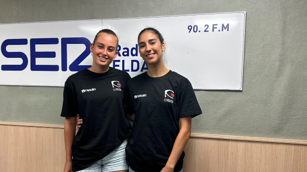 Luna Villaescuda y Paula Lluch, jugadoras del balonmano Elda Prestigio cuentan como es el verano de una jugadora de élite de balonmano episode artwork