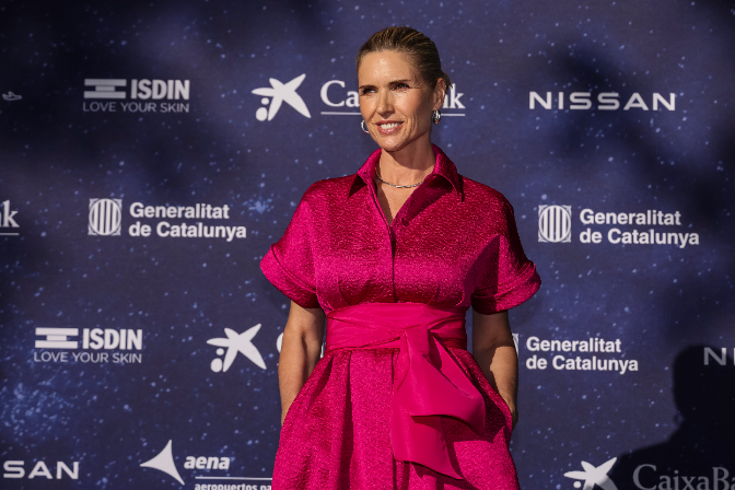 La supermodelo Judit Mascó explica qué hacer con las manos en las fotos