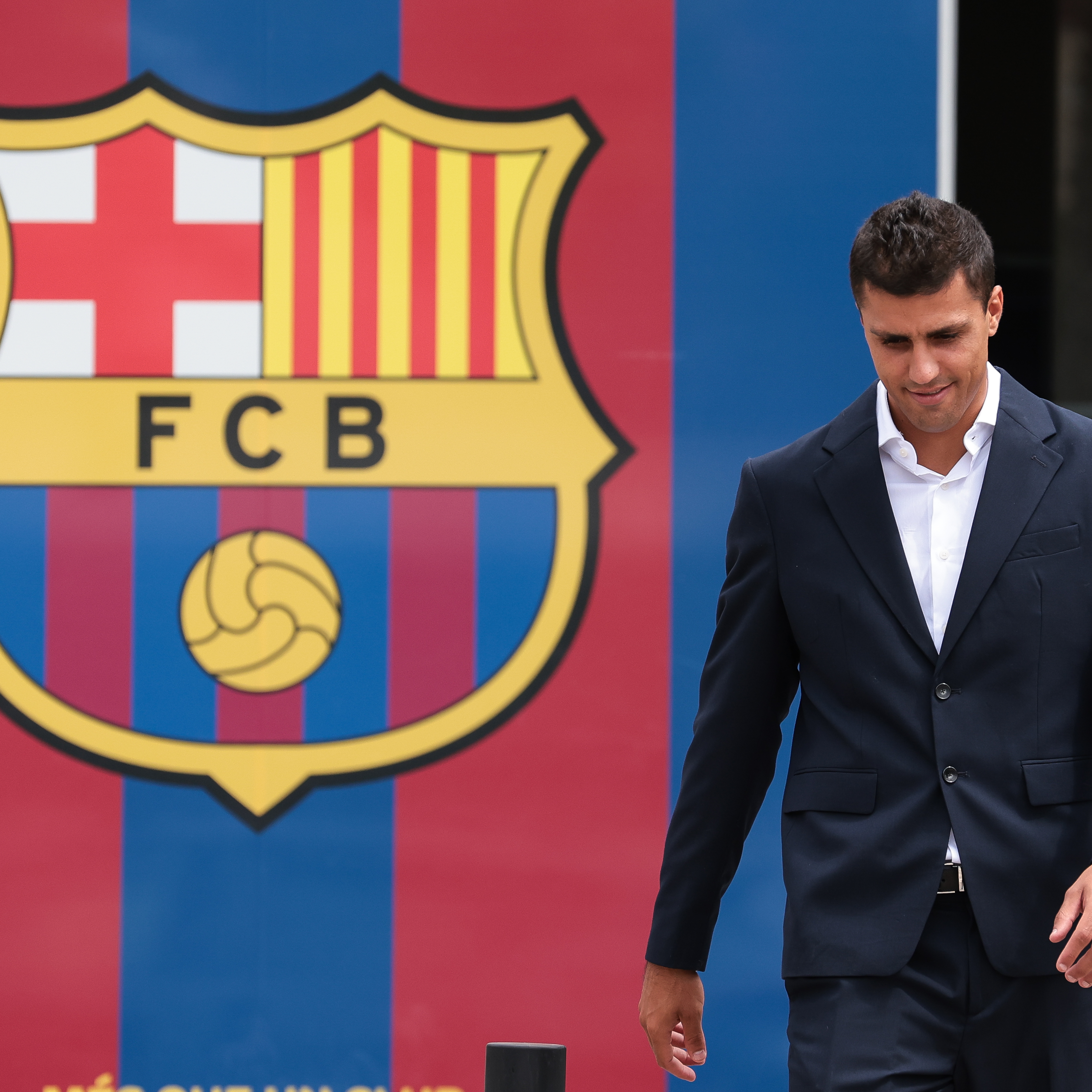 "Si es problema de dinero...": la propuesta a la desesperada del Real Madrid para intentar convencer a Rodri
