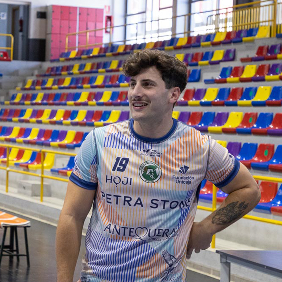 Mauro Jaureguiberry, jugador del BM Dólmenes Antequera episode artwork