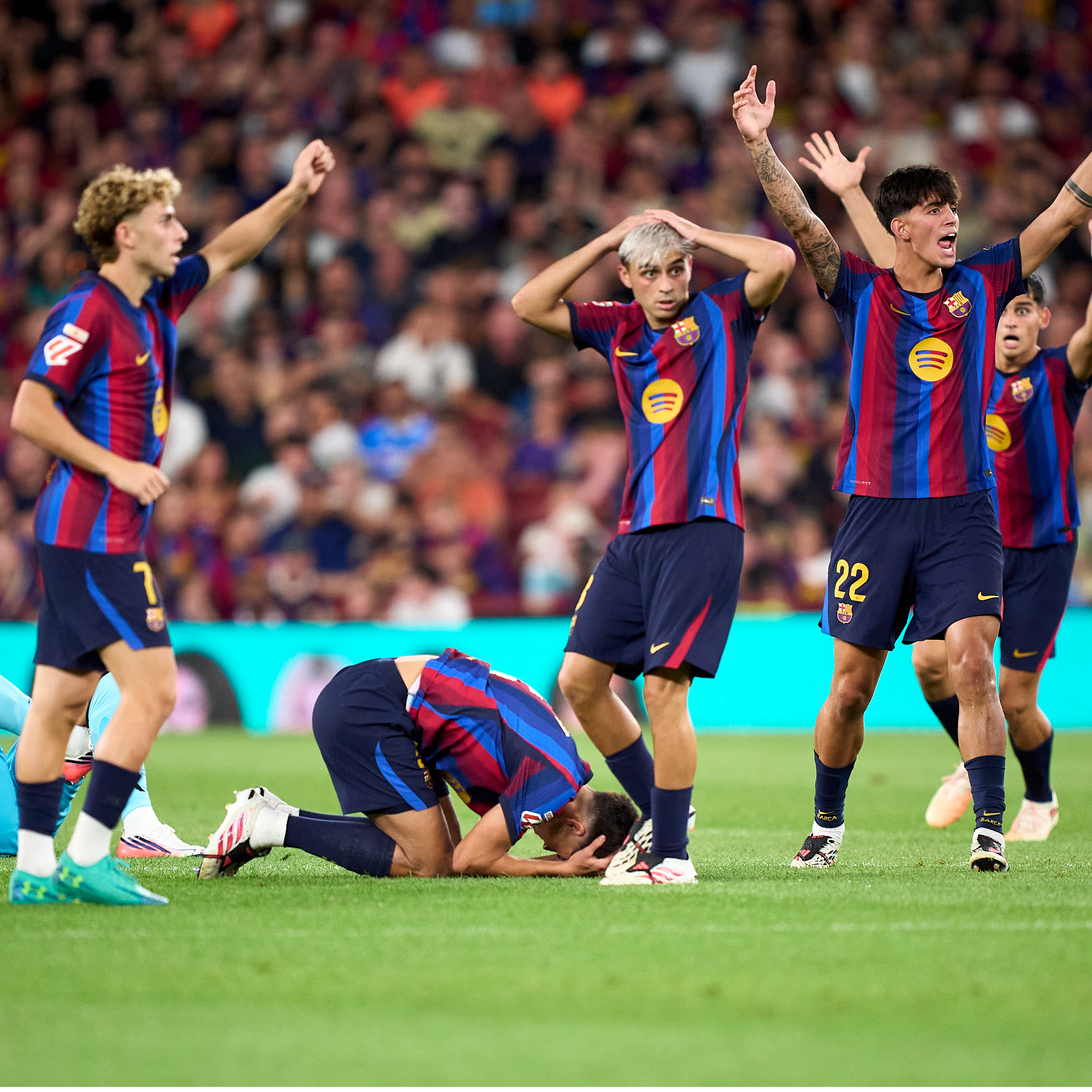 El Sanedrín | "En los grandes escenarios, no le va a dar": el Barça y la polémica decisión de no tener una alternativa a Julián Álvarez