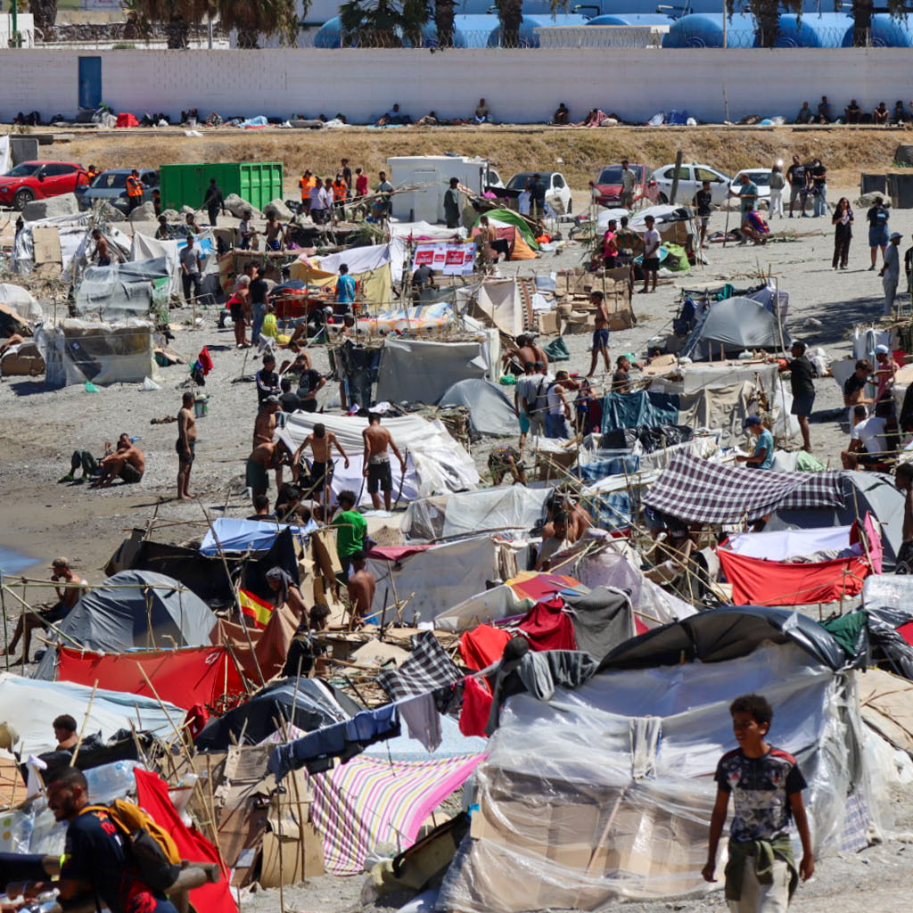 Hora 14 Fin de Semana | La crisis humanitaria en Ceuta dispara los mensajes xenófobos en redes sociales