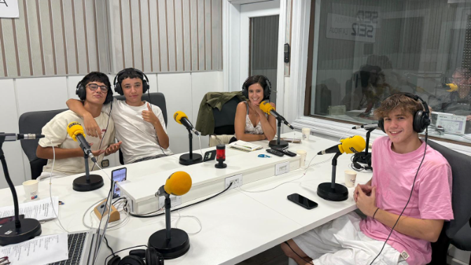 La concentración juvenil para 'farmear aura' en Logroño supera todas las expectativas