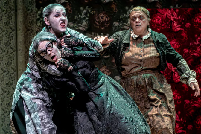 Atra Billis cierra el festival de teatro MUTE con un velatorio lleno de carcajadas episode artwork
