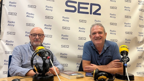 Enrique Sanz després de rebre les restes del seu avi, represaliat del franquisme: “Es va tancar el cercle” (25/09/2026)