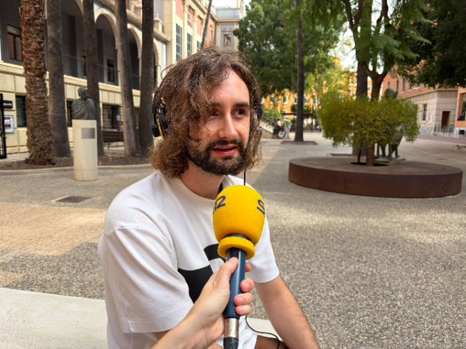 Los jóvenes buscan trabajo por redes y plataformas digitales y cada vez menos en las oficinas de empleo episode artwork