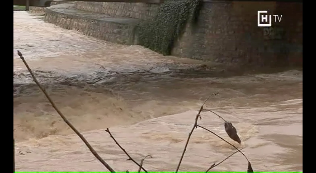 Huesca activa el plan de emergencia por la crecida del Isuela