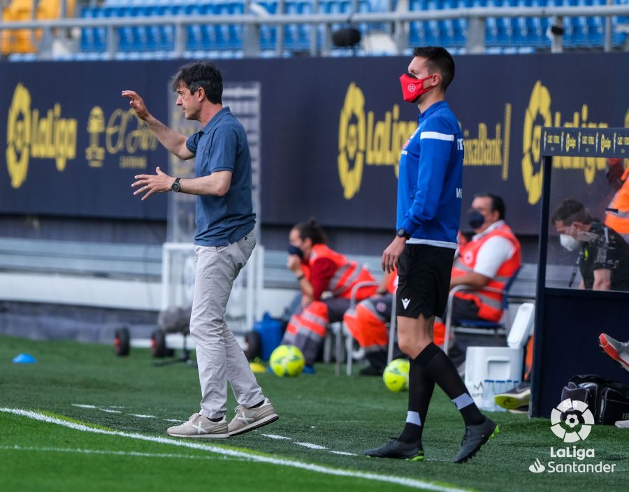 Aquí puedes ver el resumen de la derrota de la SD Huesca en Cádiz por 2-1